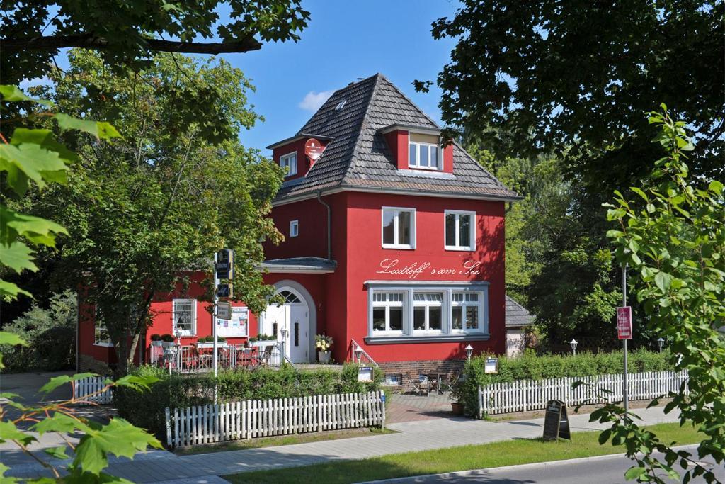 Leutloff'S Am See Zeuthen Bagian luar foto